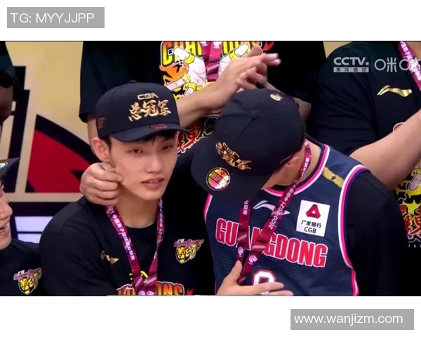 媒体人:杜锋和郭士强联系极好 但杜导不行能给郭导当助教 媒体人:杜锋和郭士强联系极好 但杜导不行能给郭导当助教